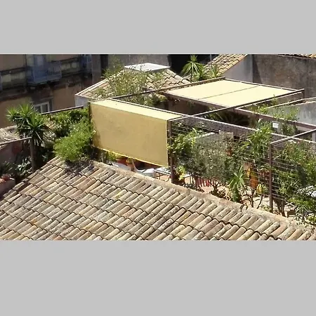 Tre Vie Con Terrazzo Giardino Pensile Apartment Catania