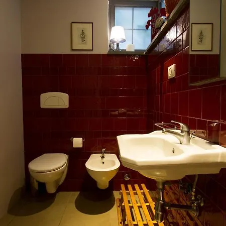 Tre Vie Con Terrazza Katanya