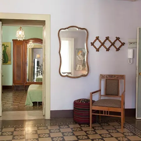 Tre Vie Con Terrazza * Katanya