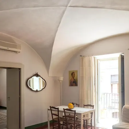 Daire Tre Vie Con Terrazza *